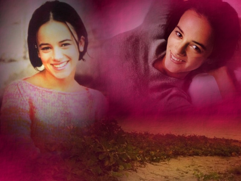 Alizee wallpaper available on her fans web sites.